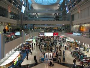 ذكرت شركة مطارات دبي في بيان أن عدد المسافرين عبر المطار ارتفع 6.6% على أساس سنوي إلى 8.23 مليون مسافر.