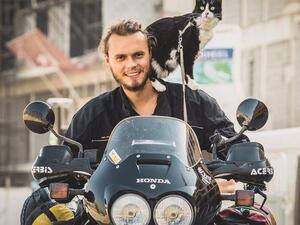 من ألمانيا إلى دبي على دراجة نارية