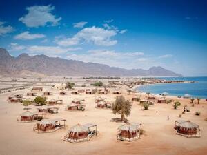 عادة ما تطرح مصر الأراضي السياحية بالدولار الأمريكي