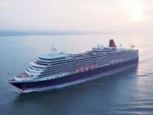 رحلة Cunard Queen Elizabeth رحلة "كونارد كوين إليزابيث" تبدأ من ساوثهامبتون في بريطانيا وترسو في ماديرا، وجزيرة ريونيون، وناميبيا، وكوراكاو. وتكلف أغلى غرفة مساحتها 1,375 قدما مربعا، 194,000 للشخص الواحد