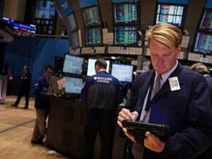 Gold correcting following failure to break 1,800