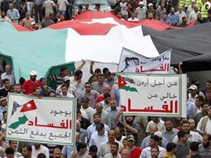 قبل أن تبدأ بأي عملية فساد يجب أن تغامر بكل الفضائل التي أسبغها الخالق عليك