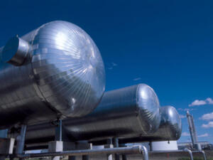 The declaration said GECF members "recognise the importance of long-term gas contracts to achieve a balanced risk sharing mechanism between producers and consumers"