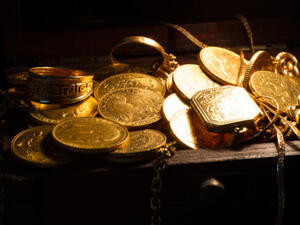analysts have warned that if the US Federal Reserve starts increasing interest rates, the precious metal could become more volatile. (File photo)