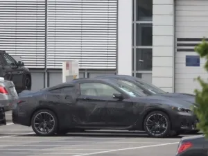 سيارة انفينيتي Q60 كوبيه