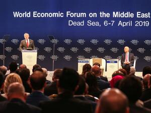 العاهل الأردني يدعو  إلى الشراكة الواسعة في افتتاح المنتدى الاقتصادي العالمي