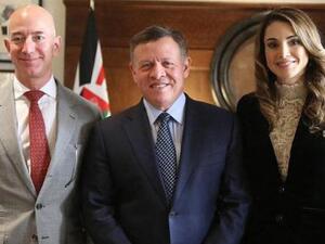 الملك يستقبل المؤسس والرئيس التنفيذي لشركة أمازون