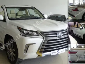 لكزس LX 570 2016 تعتمد على محرك V8 السابق سعة 5.7 لتر الذي يولد قوة 362 حصان و 530 نيوتن.متر من عزم الدوران