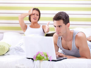 جهل الرجل في الثقافة الجنسية تجعل العلاقة الحميمة أنانية تنتهي باكتفاءه جهل الرجل في الثقافة الجنسية تجعل العلاقة الحميمة أنانية تنتهي باكتفاءه