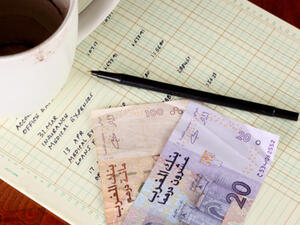 يشير مشروع القانون إلى أن ودائع الاستثمار التي تتلقاها هذه المؤسسات والمنتجات التمويلية التي تعرضها تجري وفق الشروط التي يحددها البنك المركزي بمرسوم “قانون” بعد استشارة لجنة مؤسسات الائتمان وبعد رأي بالمطابقة صادر عن المجلس العلمي الأعلى