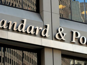 وكالة "ستاندرد آند بورز"