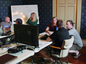 عمال المناجم المدربين سيتغلبون على مطوري وادي السليكون الذين يستطيعون كسب ربع مليون دولار سنويا