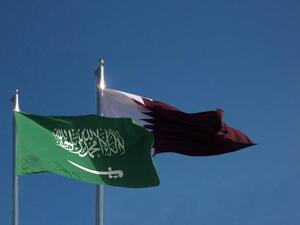 السوق الخليجية يوجد فيها الكثير من الاستثمارات، وبات لدى القطريين فوائض مالية في السوقين السعودية والإماراتية، خاصة القطاعين السياحي والصناعي