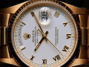 تصدرت القائمة هذا العام شركة الساعات السويسرية "رولكس" التي استطاعت المحافظة على سمعتها الجيدة على مدار الأعوام الثلاثة الماضية حيث اتفق جميع العملاء الذين شملهم المسح أن "رولكس" هي الأفضل سمعة