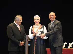 الاعلامية سالي الأسعد