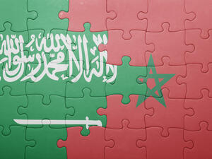 كانت أربع دول خليجية هي قطر والسعودية والكويت والإمارات العربية المتحدة قد إتفقت في 2012 على تقديم مساعدات قيمتها الإجمالية خمسة مليارات دولار للمغرب في الفترة من 2012 إلى 2017 