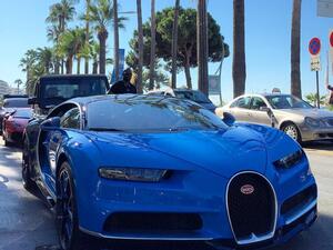 بوقاتي ستقوم بعرض السيارتين معاً في حدث Monterey Car Week بولاية كاليفورنيا الأمريكية