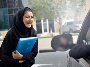 المصارف السعودية تتأهب لاستقبال مزيد من طلبات السيدات لشراء سياراتهن الخاصة.