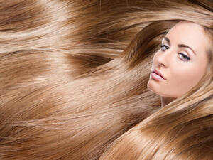 لا تكفي العناية الخارجية بالشعر من زيوت وكريمات مرطبة للحصول على شعر جميل