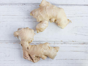 يحفز الزنجبيل الرغبة والإثارة الجنسية لدى الزوجين