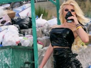 بات العديد من اللبنانيين يفضلون السفر الى الدول القريبة والمعروفة بشواطئها 