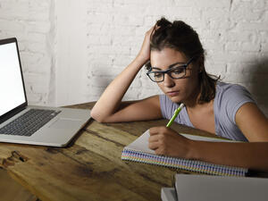 قراءة التعليمات والأسئلة بدقة وبتأن يساعد في فهم المطلوب قراءة التعليمات والأسئلة بدقة وبتأن يساعد في فهم المطلوب