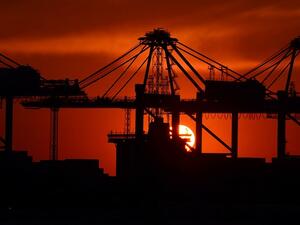 Global trade is expected to recover in 2017 as the factors that drove the slowdown have gone into reverse. (Pixabay)