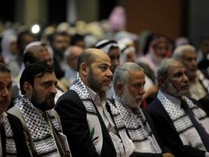 محمود عباس يطالب حماس بـ"مواجهة الشعب" ويتهمها بـ"السرقة"
