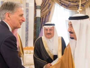 هاموند يعلن قرب الافراج عن بريطاني محكوم عليه بالجلد في السعودية
