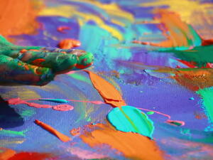 Young orphans are engaging in creative workshops to express their emotions. (Shutterstock)