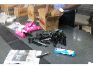 Plan to smuggle ammo in biscuit boxes was crumbled by customs authorities (Photo: Facebook.com/aden.city)