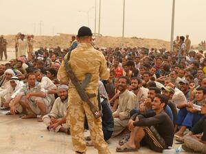 يقبع في السجون العراقية معتقلون بأعداد كبيرة دون تهم