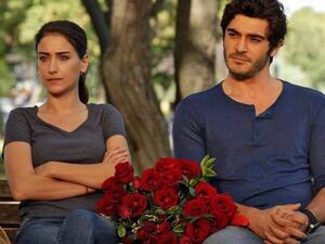 هازال كايا والفنان بوراك دنيز