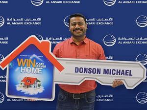 فوز السيد دونسون مايكل من الهند بالجائزة الكبرى المتمثلة بمنزل الأحلام.