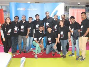 أكثر من 100 من كبار وكلاء السفر في المنطقة يستعرضون مهاراتهم في لعبة البولينج خلال أمسية تواصل استضافتها الخطوط الجوية التركية وأماديوس.