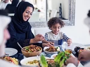 يمنحكم فندق هيلتون العين المزيد من الأسباب التي تدعوكم لجعله وجهتكم المفضلة في شهر رمضان المبارك.