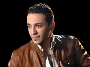 Hussain was attacked by an audience member during his concert in Berlin. (Image: Alghad.com)