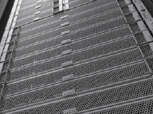 تعمل ميزة التشغيل التلقائي المتكاملة على تعزيز خدمة العملاء من أسابيع إلى دقائق