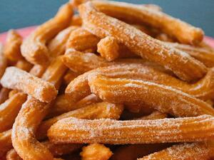 خطوات تحضير أصابع القرفة بالسكر اللذيذة