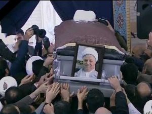 الحرس الثوري الإيراني يرسخ سلطاته بعد وفاة رفسنجاني
