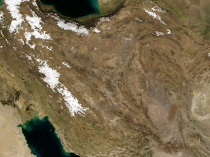 Satellite image of Iran in January 2004. (Screenshot from NASA World Wind, Blue Marble Next-Generation layer)