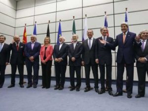 وينص مشروع القرار على رفع تدريجي ومشروط للعقوبات الاقتصادية الدولية المفروضة على ايران