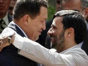 الرئيس الفنزويلي هوغو تشافيز ونظيره الايراني محمود احمدي نجا