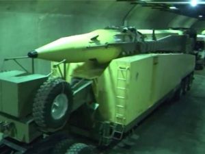 إيران تكشف عن منشأة تحت الأرض لتخزين الصاروخ عماد