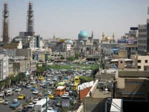 تحقيق في تسمم 33 سعوديا بمدينة مشهد الايرانية