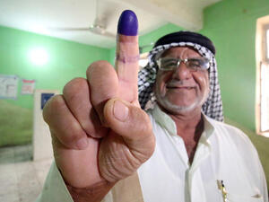 خاض أكثر من 7 آلاف مرشح في 18 محافظة الانتخابات للفوز بمقاعد في البرلمان