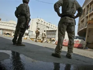 المالكي يخفض عدد وزراء حكومته