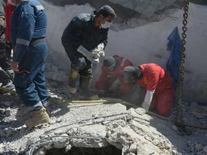 غارات جوية عنيفة يشنها التحالف الدولي على مواقع داعش غربي الموصل 