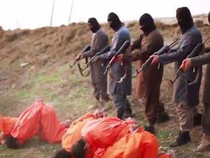 عناصر من داعش ينفذون حكما جماعيا بالاعدام/ ارشيفية