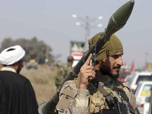 مقاتل من الحشد الشعبي 